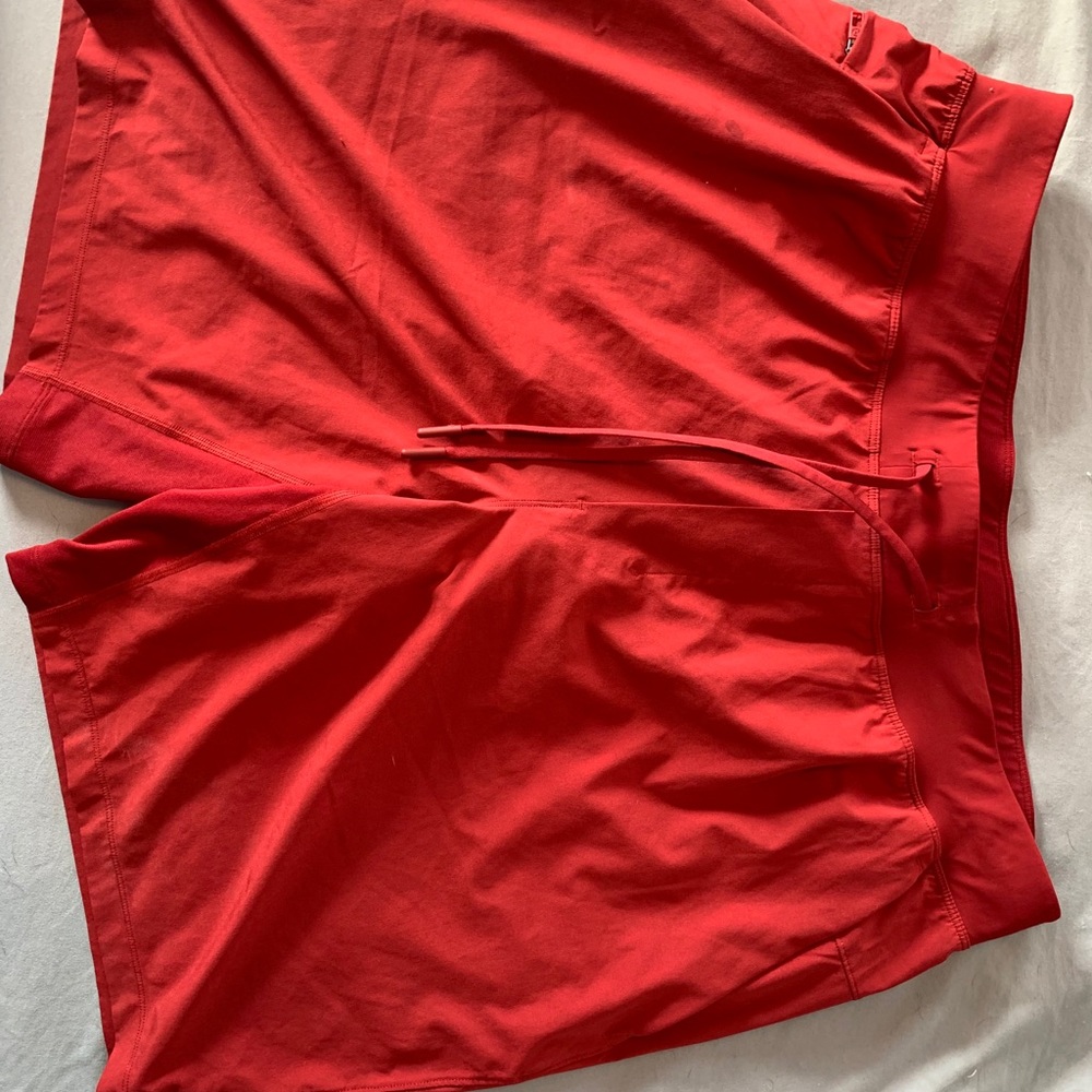 XL Lululemon shorts